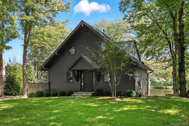 21 Lake Shore Drive, South Salem, NY 10590