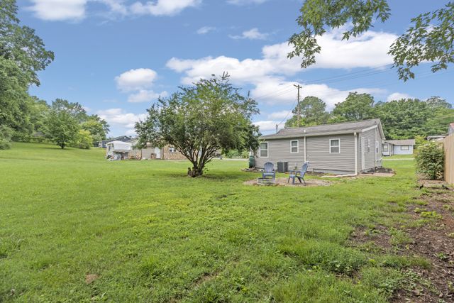 3704 Decatur Dr, Knoxville, TN 37920