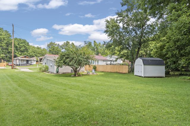 3704 Decatur Dr, Knoxville, TN 37920