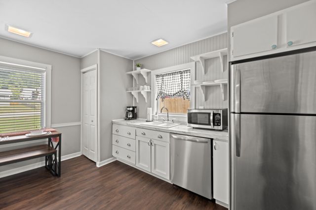 3704 Decatur Dr, Knoxville, TN 37920