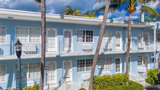 635 8th St 205, Miami Beach, FL 33139