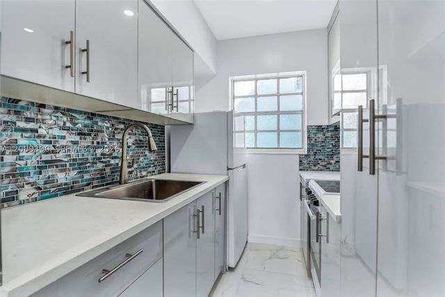 635 8th St 205, Miami Beach, FL 33139
