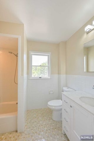 128 Grand Street, New Milford, NJ 07646