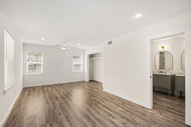 5318 Trentman Street, Fort Worth, TX 76119