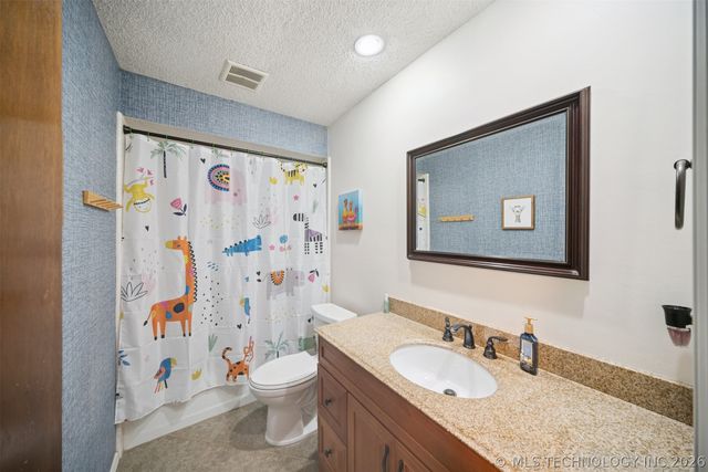205 W Baton Rouge Street, Broken Arrow, OK 74011
