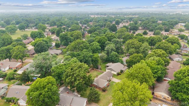 205 W Baton Rouge Street, Broken Arrow, OK 74011