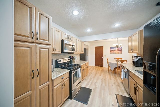 205 W Baton Rouge Street, Broken Arrow, OK 74011