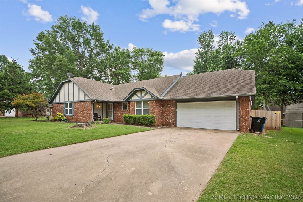 205 W Baton Rouge Street, Broken Arrow, OK 74011