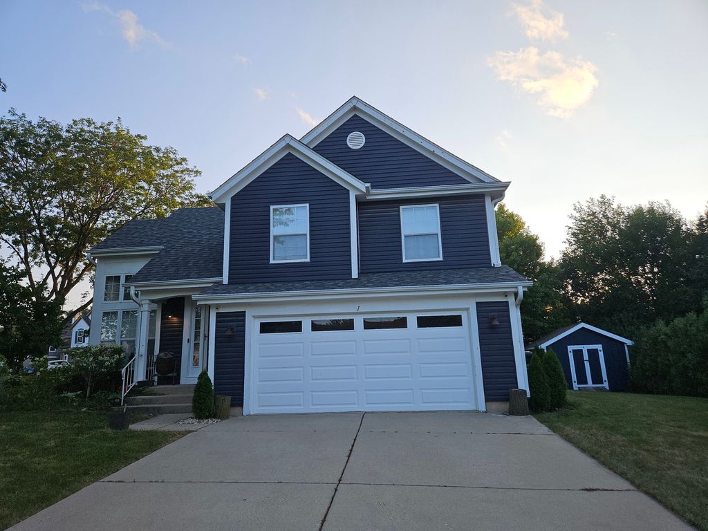 1 Linden Court, South Elgin, IL 60177
