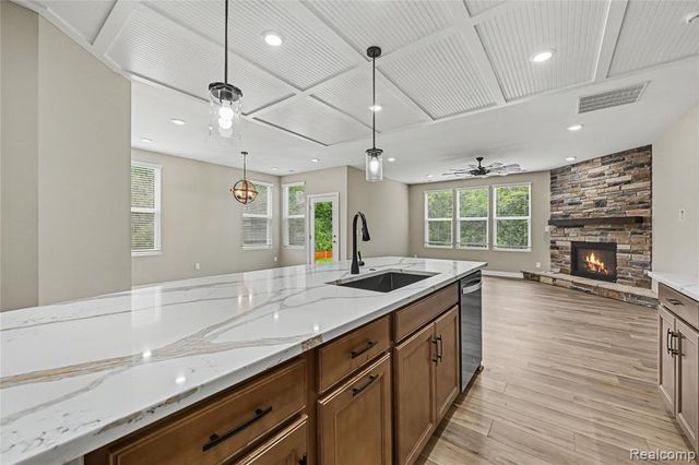 5224 Lewiston Road, Canton, MI 48188