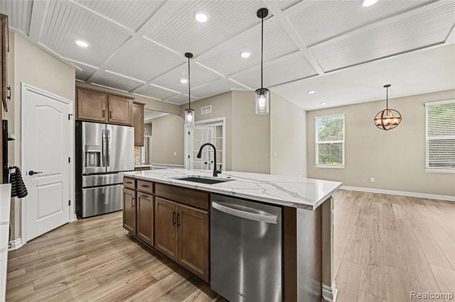 5224 Lewiston Road, Canton, MI 48188