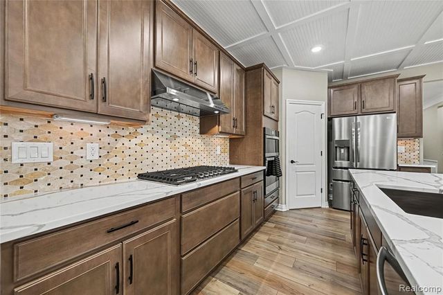 5224 Lewiston Road, Canton, MI 48188
