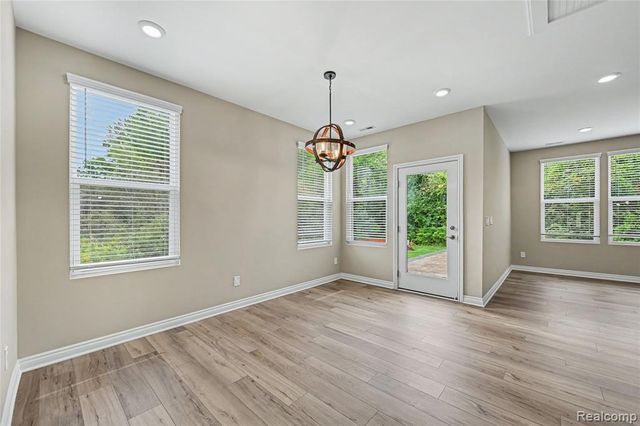 5224 Lewiston Road, Canton, MI 48188