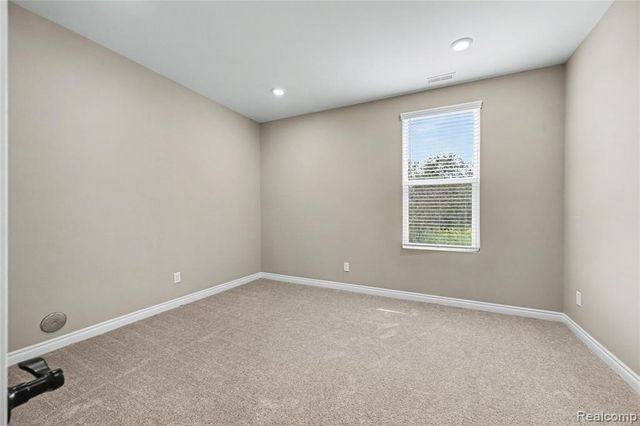 5224 Lewiston Road, Canton, MI 48188