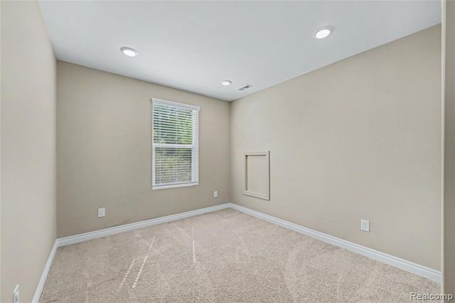 5224 Lewiston Road, Canton, MI 48188
