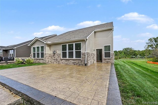5224 Lewiston Road, Canton, MI 48188
