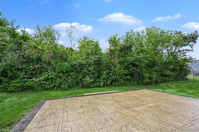 5224 Lewiston Road, Canton, MI 48188