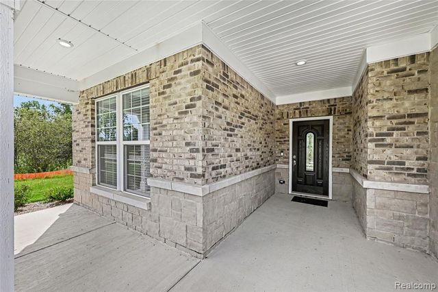 5224 Lewiston Road, Canton, MI 48188