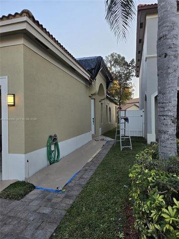 3930 NE 12th Dr, Homestead, FL 33033