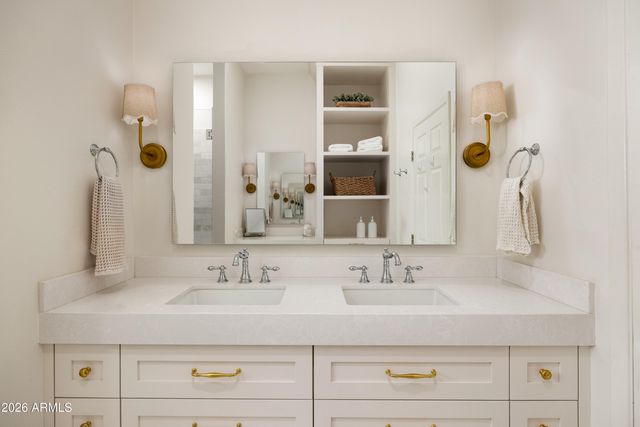 8270 N HAYDEN Road 2011, Scottsdale, AZ 85258