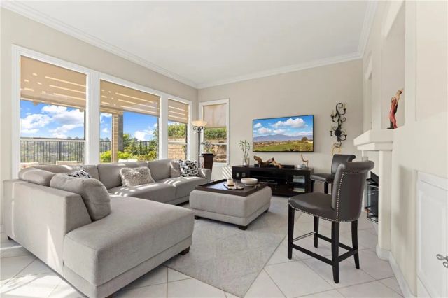 25671 Pacific Crest, Mission Viejo, CA 92692