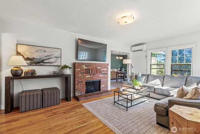 181 Beacon Hill Drive, Longview, WA 98632