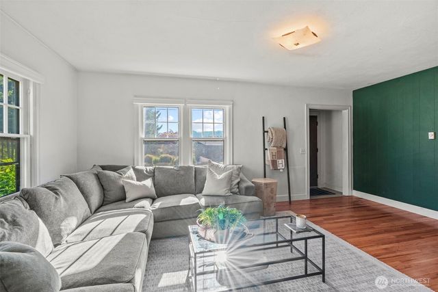 181 Beacon Hill Drive, Longview, WA 98632