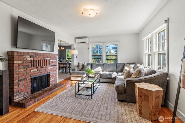 181 Beacon Hill Drive, Longview, WA 98632