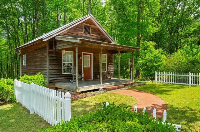 11905 Hutcheson Ferry Road, Chattahoochee Hills, GA 30268