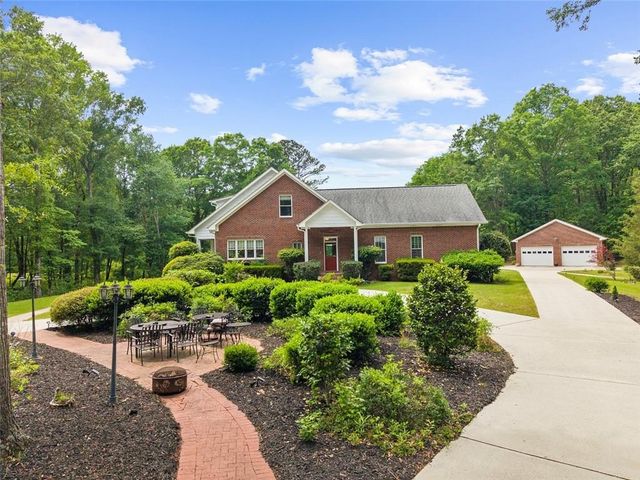 11905 Hutcheson Ferry Road, Chattahoochee Hills, GA 30268