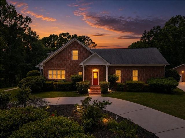 11905 Hutcheson Ferry Road, Chattahoochee Hills, GA 30268