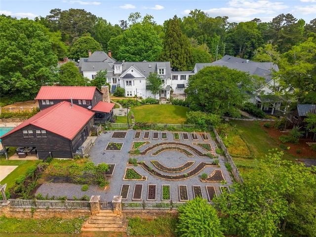 11905 Hutcheson Ferry Road, Chattahoochee Hills, GA 30268