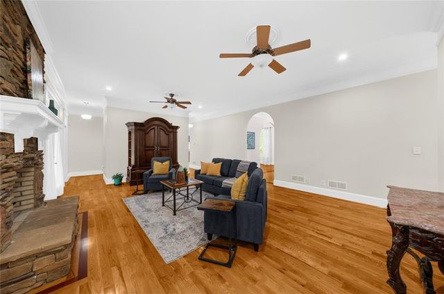 11905 Hutcheson Ferry Road, Chattahoochee Hills, GA 30268