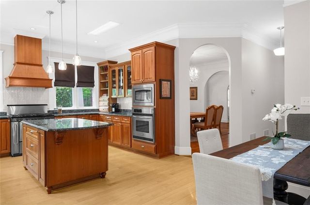 11905 Hutcheson Ferry Road, Chattahoochee Hills, GA 30268