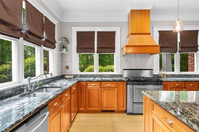 11905 Hutcheson Ferry Road, Chattahoochee Hills, GA 30268