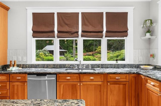 11905 Hutcheson Ferry Road, Chattahoochee Hills, GA 30268