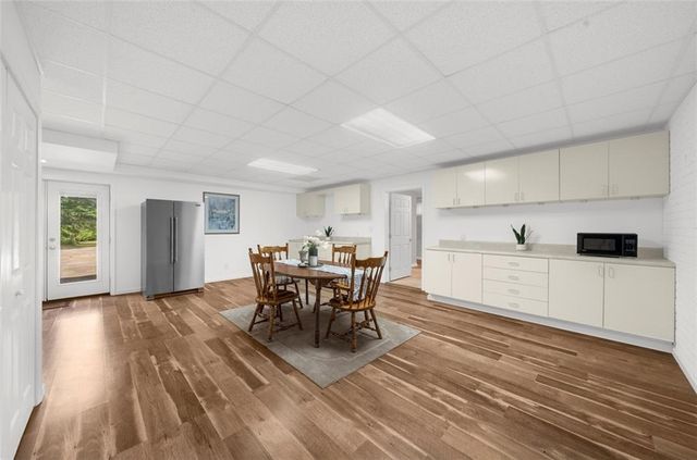 11905 Hutcheson Ferry Road, Chattahoochee Hills, GA 30268