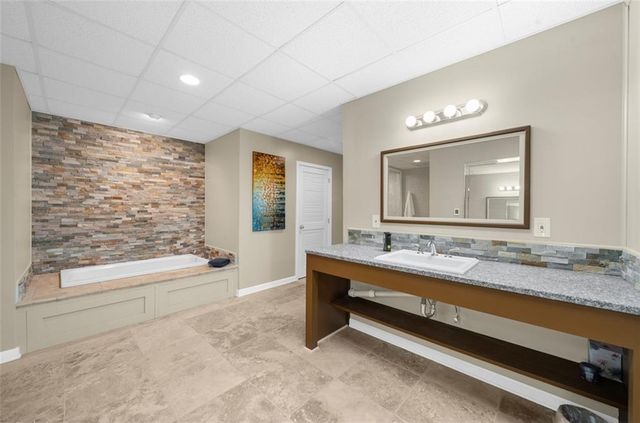 11905 Hutcheson Ferry Road, Chattahoochee Hills, GA 30268