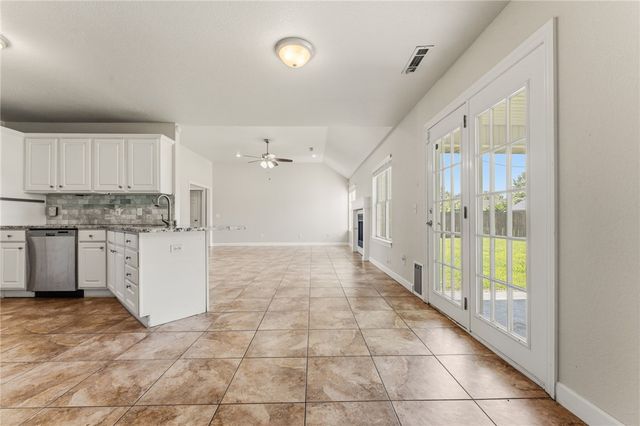 4403 W Bell Flower Drive, Fayetteville, AR 72704