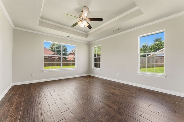 4403 W Bell Flower Drive, Fayetteville, AR 72704