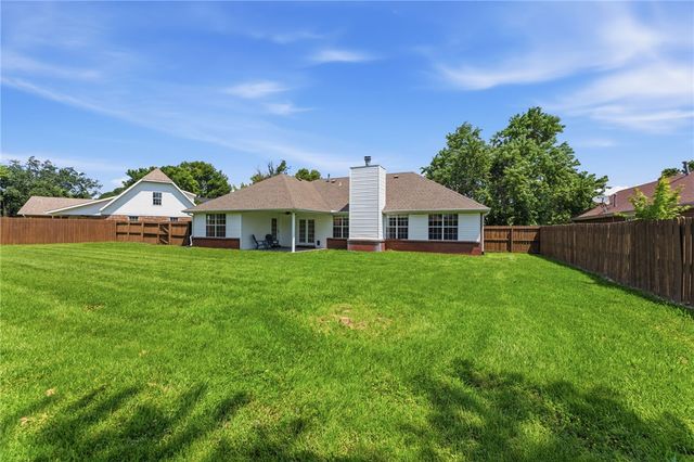 4403 W Bell Flower Drive, Fayetteville, AR 72704