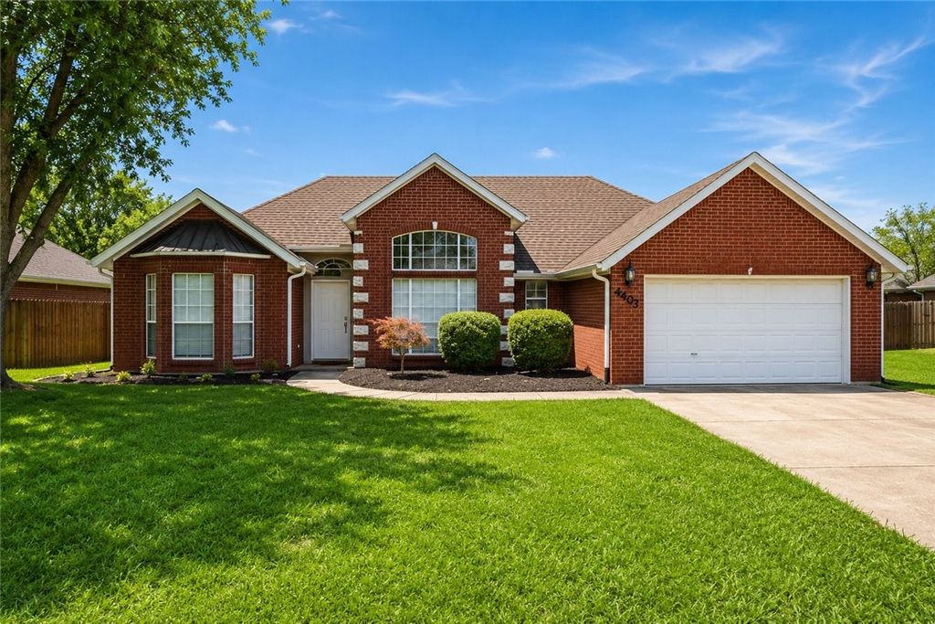 4403 W Bell Flower Drive, Fayetteville, AR 72704
