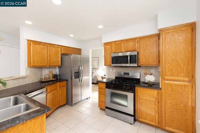 558 Fletcher St, Bay Point, CA 94565