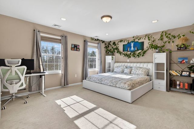 8 Katie Lane, Nashua, NH 03062