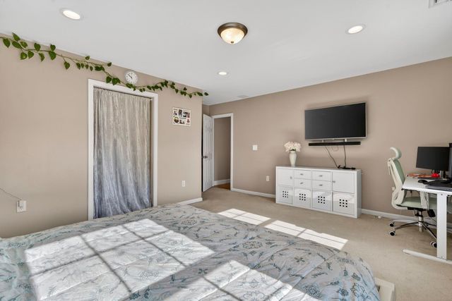 8 Katie Lane, Nashua, NH 03062