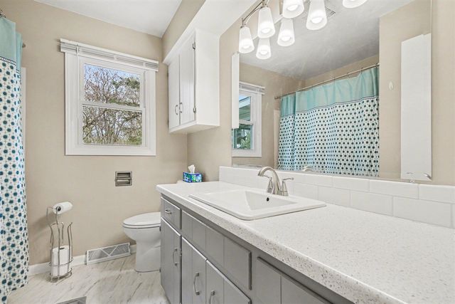 2506 Brookdale Drive, Holland, MI 49424