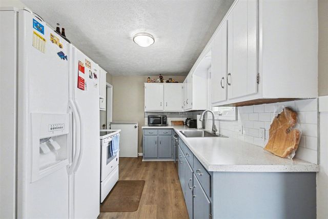 2506 Brookdale Drive, Holland, MI 49424