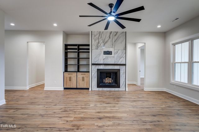 880 Granby Rd Road, Kingsport, TN 37660