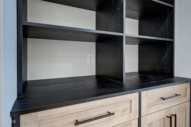 880 Granby Rd Road, Kingsport, TN 37660