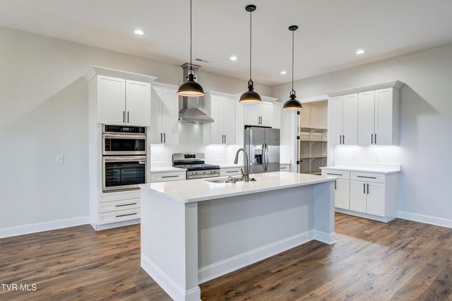 880 Granby Rd Road, Kingsport, TN 37660